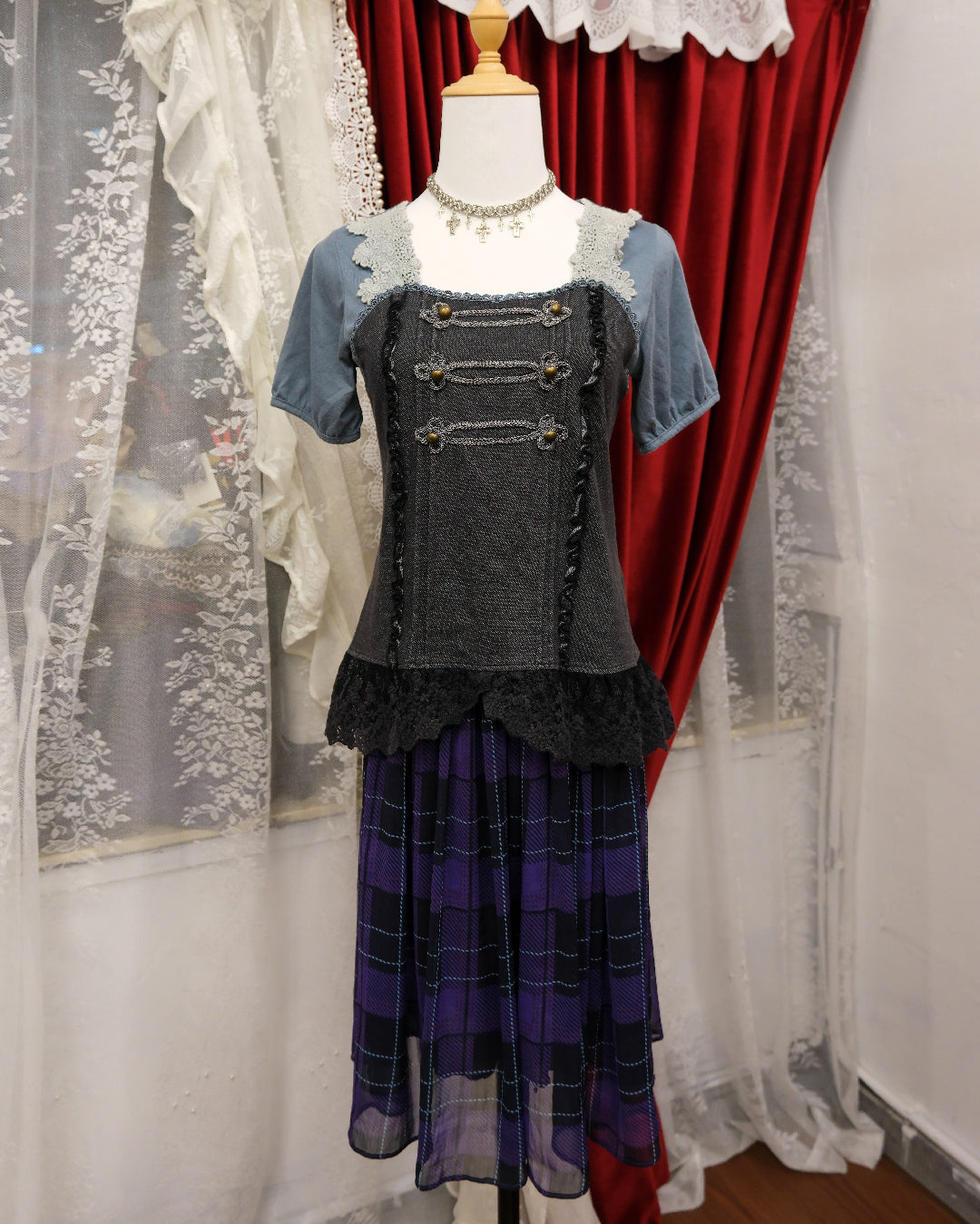 Axes Femme Sailor Blue Military Top