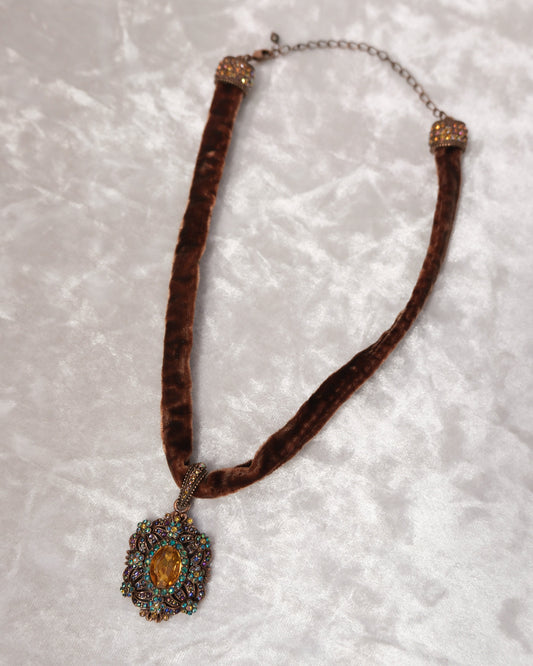 Victorian Vintage Gemstone Velvet Necklace