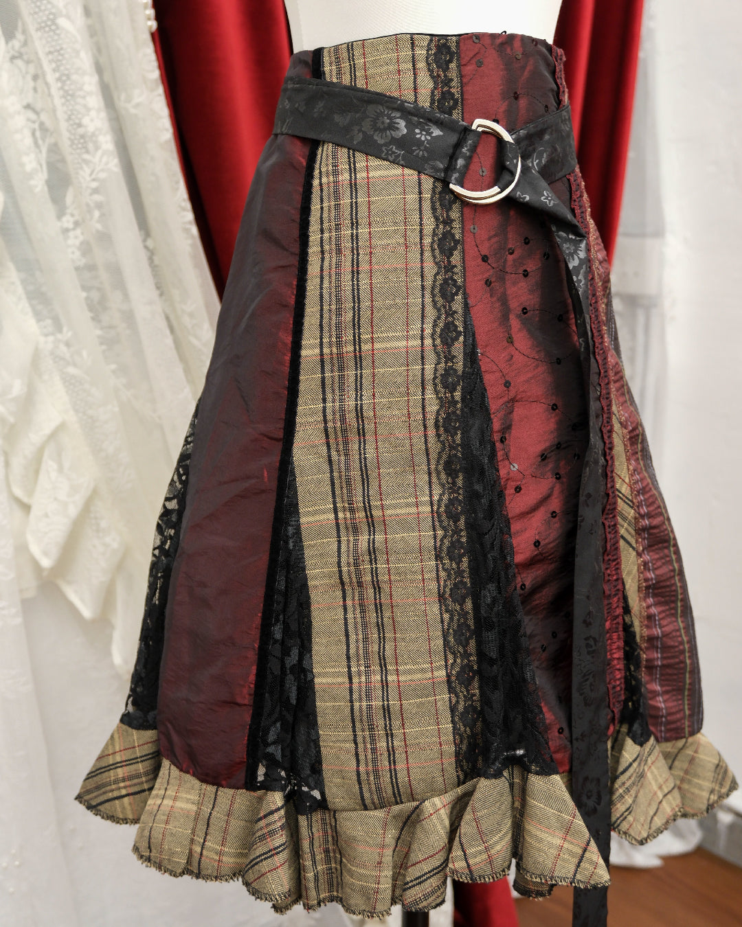 [Paris] Des filles à la vanille Patchwork Satin Skirt