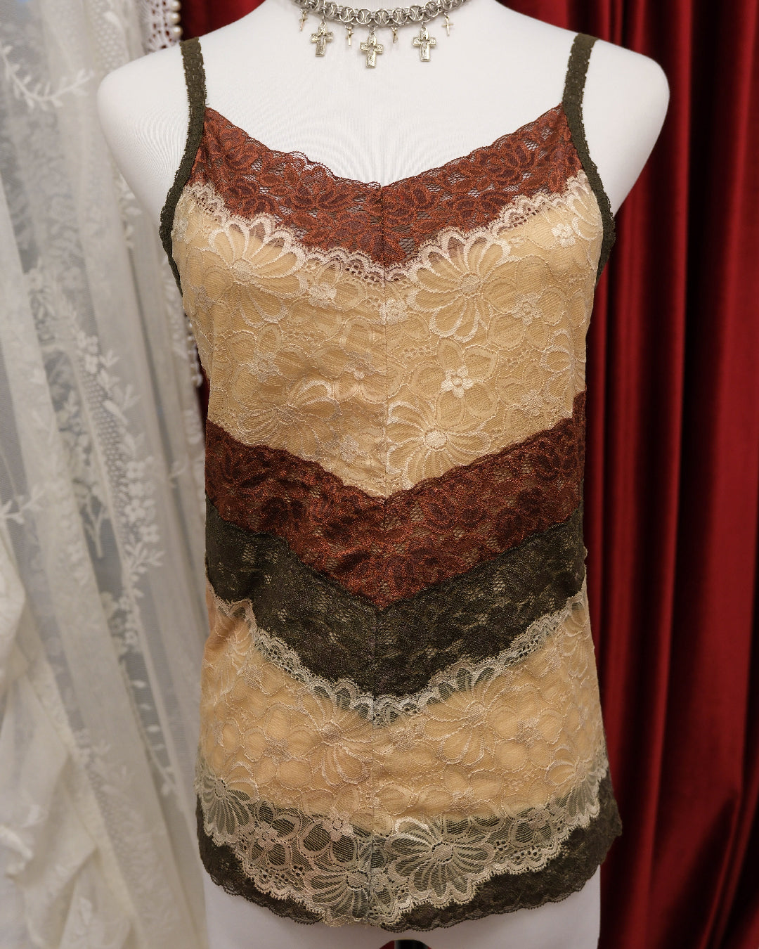 [Korea] Red Cream Lace Camisole
