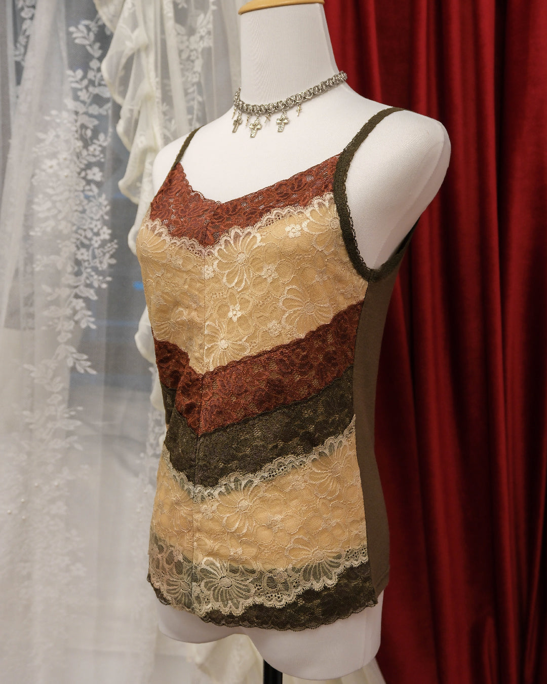 [Korea] Red Cream Lace Camisole