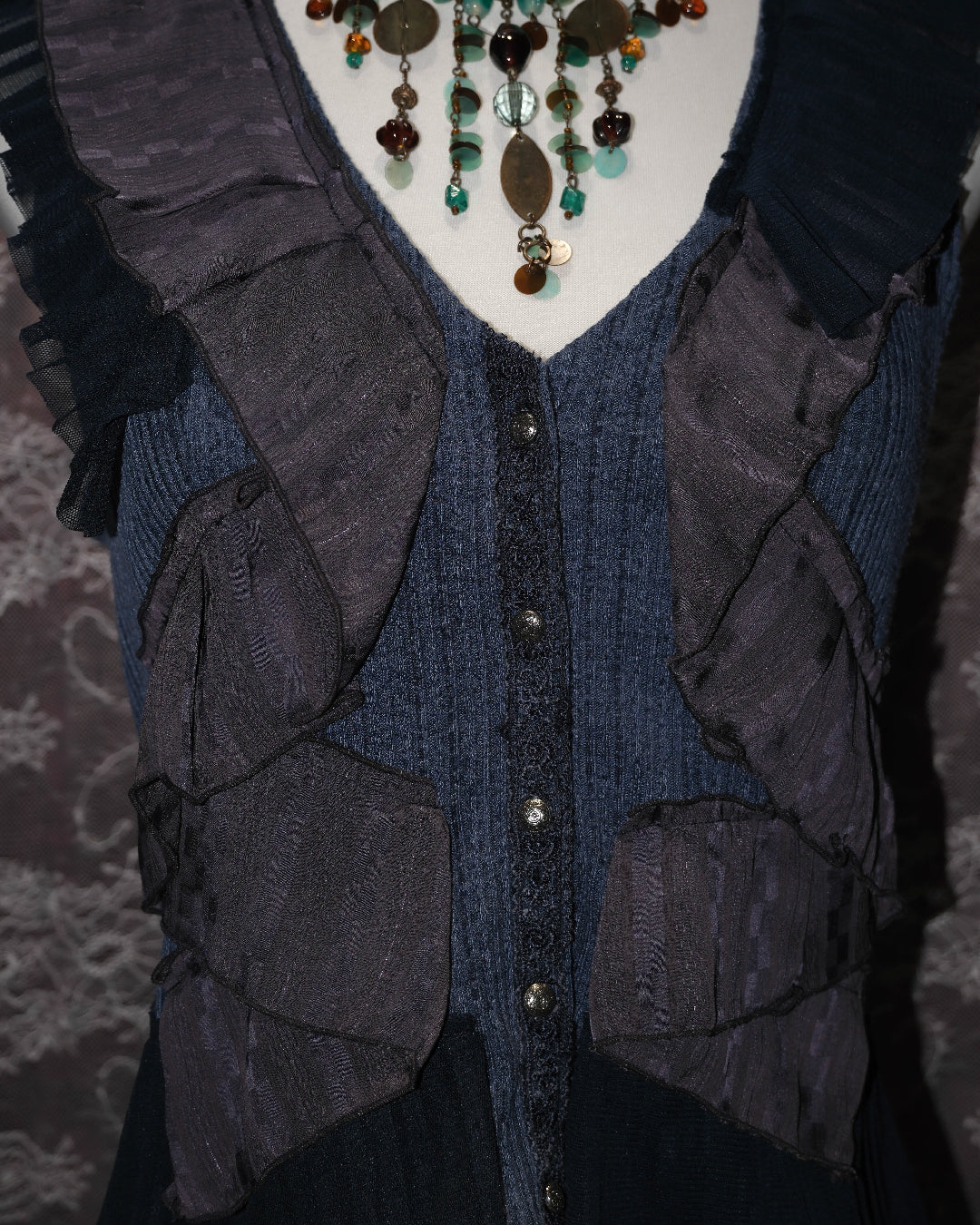 [Axes Femme] Indigo Ruffle Vest