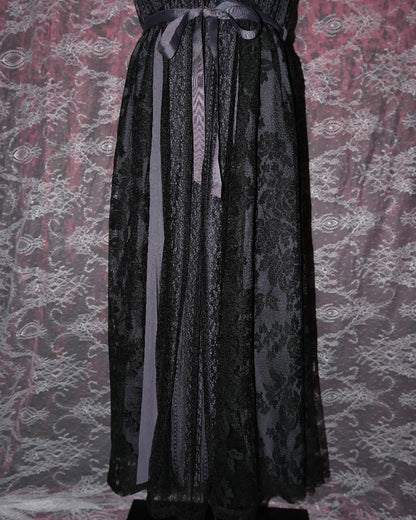 [Axes Femme] Ebony Petal Lace Dress