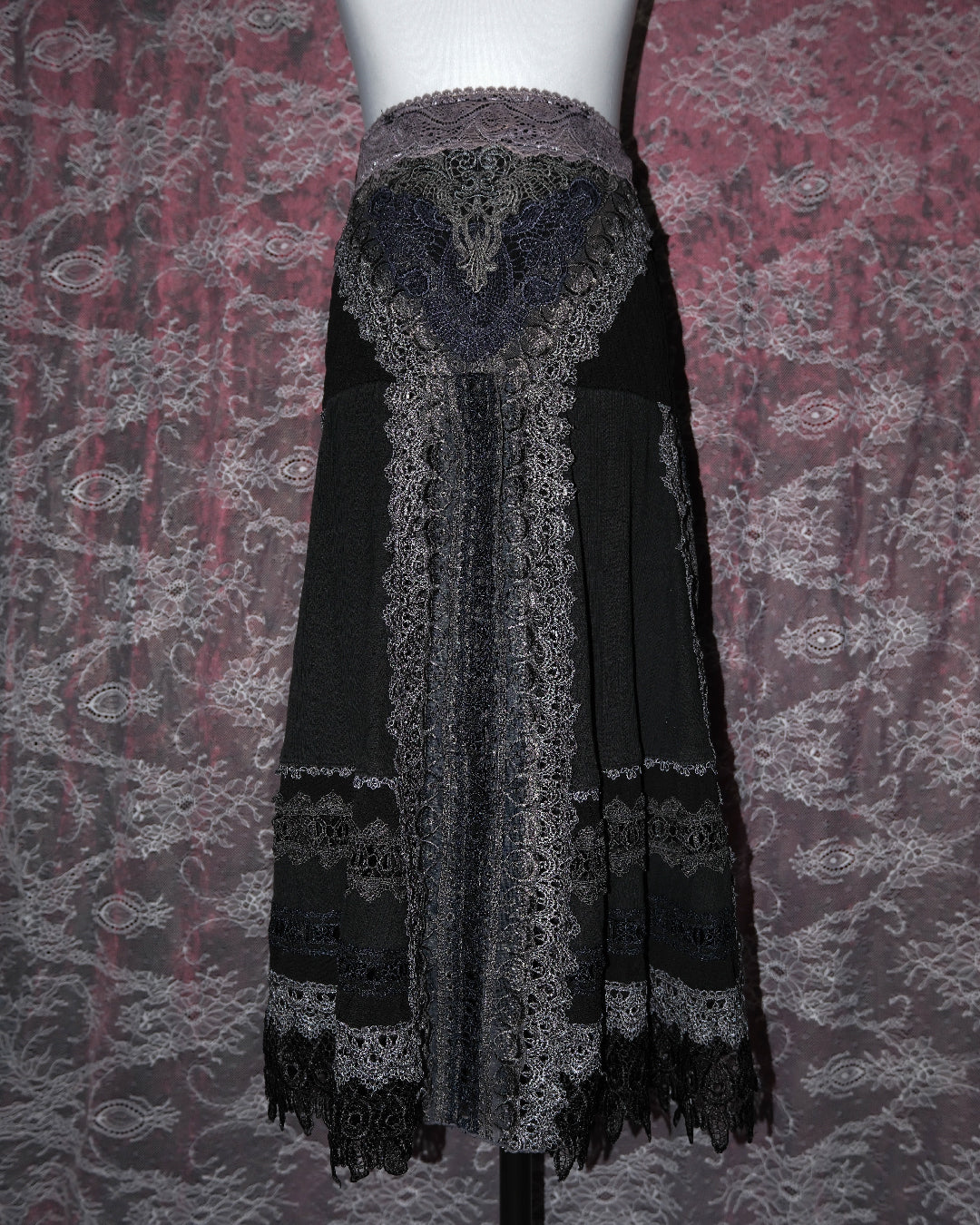 [Ozz on Japan] Midnight Ebony Lace Skirt