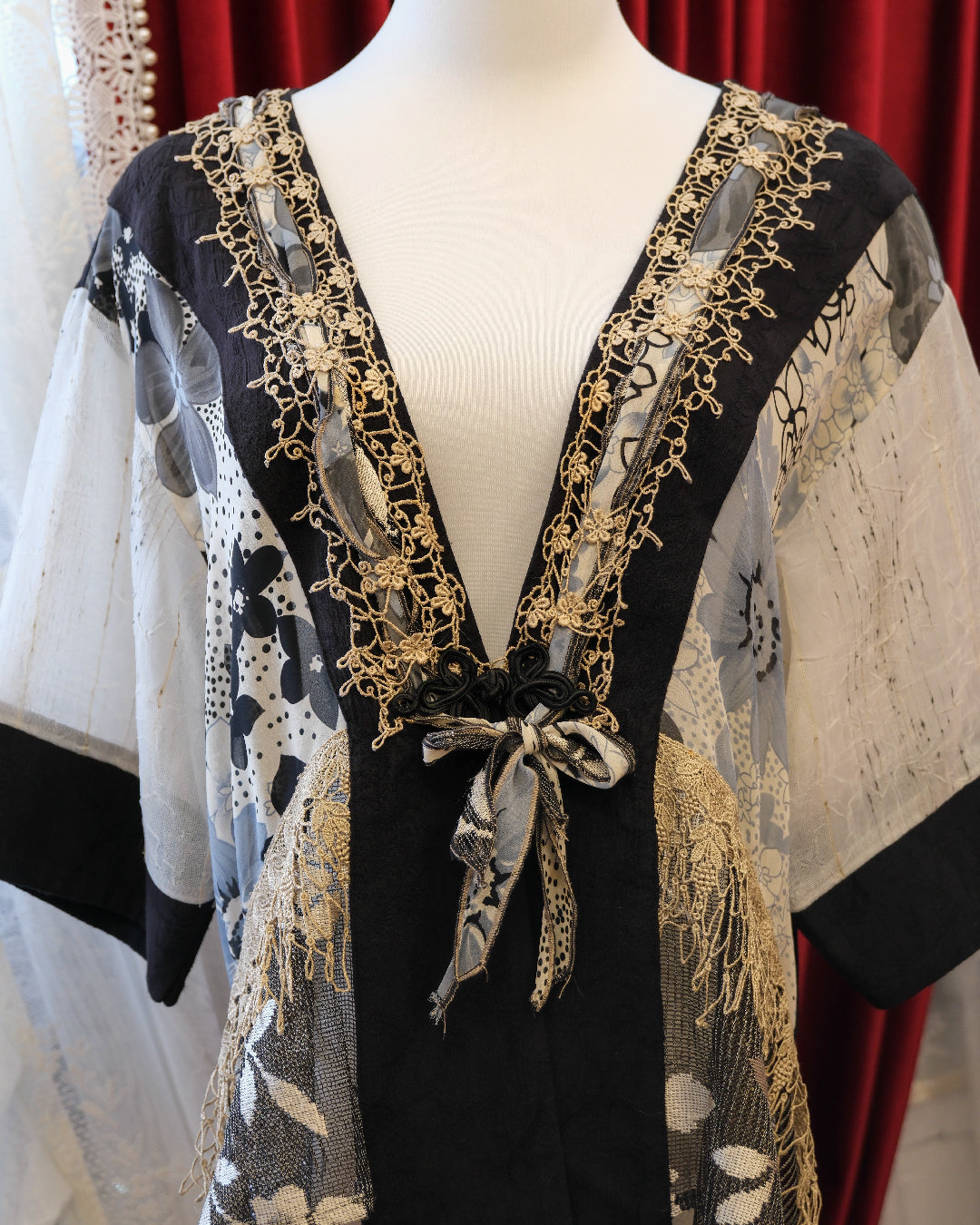 [USA] Spencer Alexis Alice Blue Lace Kimono Outer
