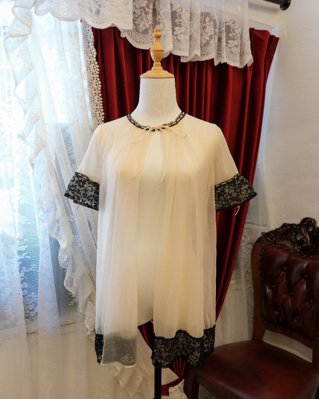 [USA] Pale Blush Sheer Top