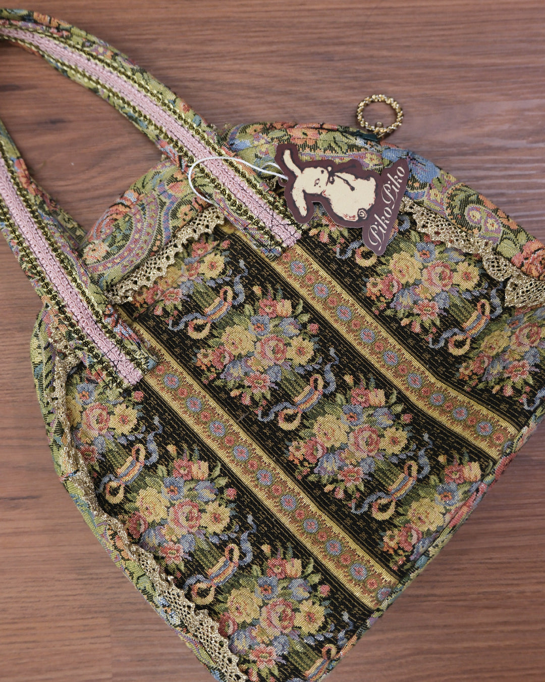 [Japan] Chimaki Victorian Golden Cameo Handbag