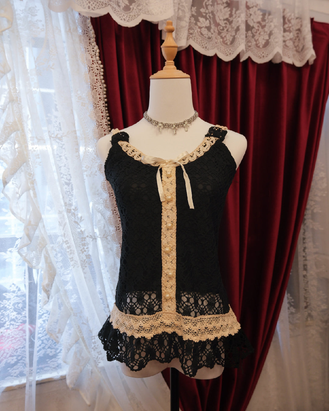 [Hong Kong] Gothic Black Ribbon Camisole