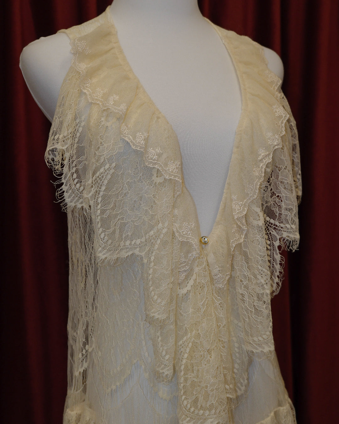 [Axes Femme] Cream Lacey Outer