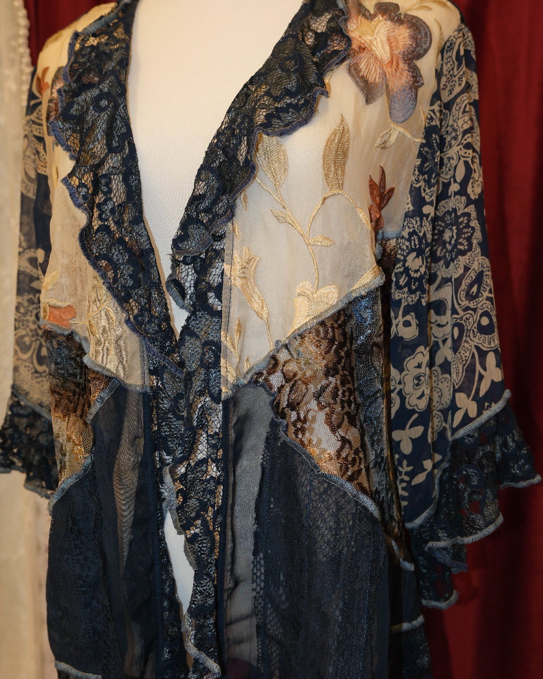 [USA] Indigo Lacey Kimono Outer