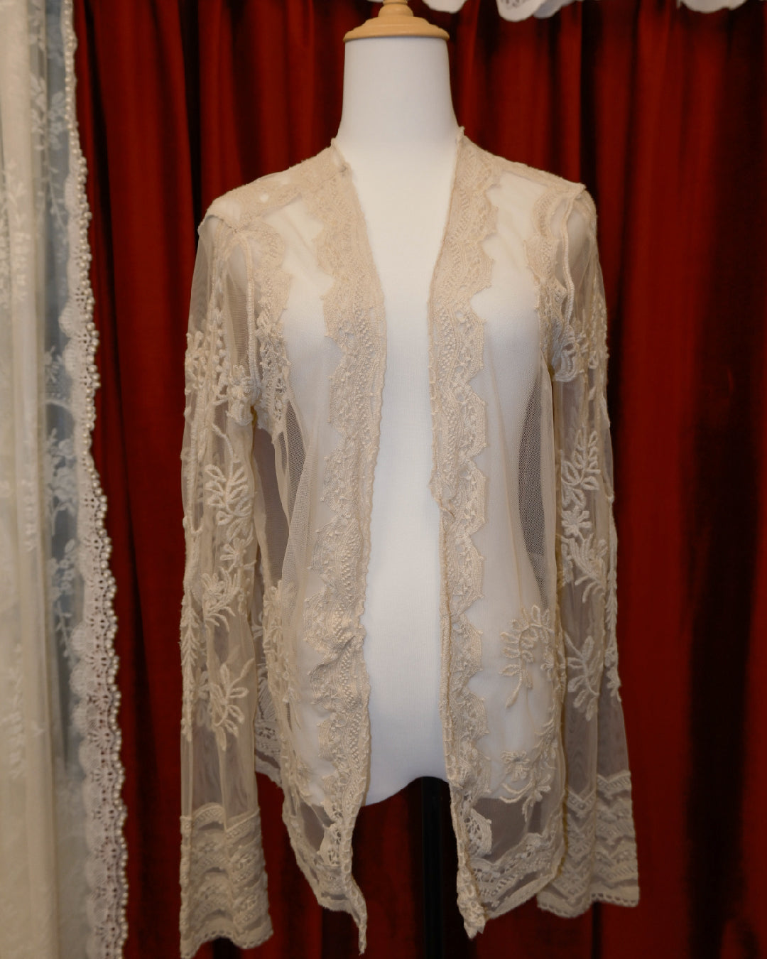 [India] Cream Lace Sheer Outer