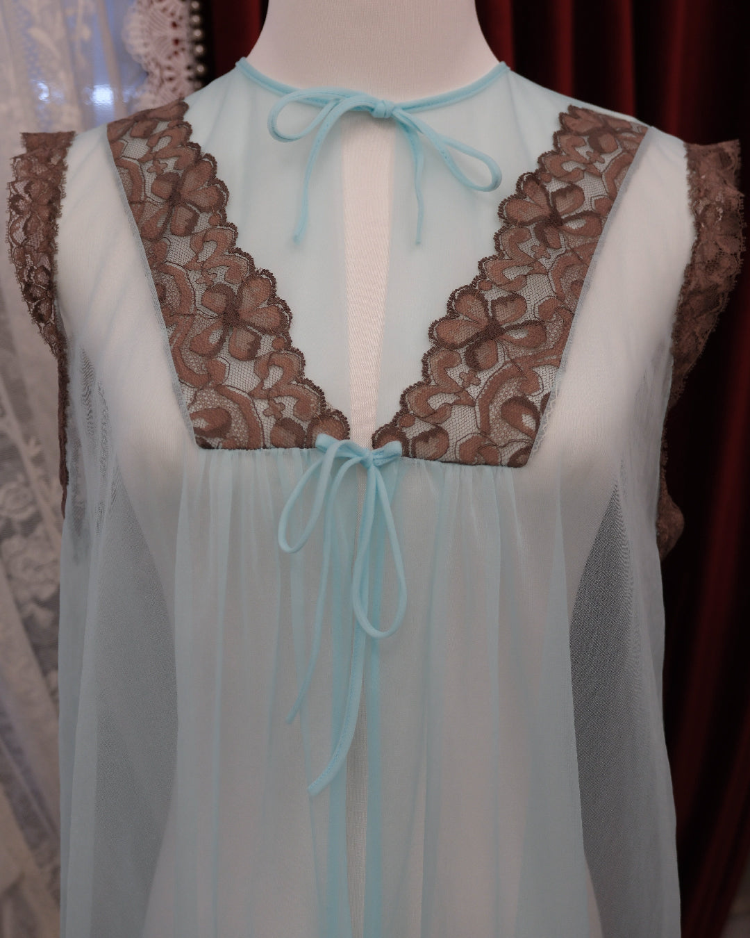 [USA] Frozen Sheer Vest Top