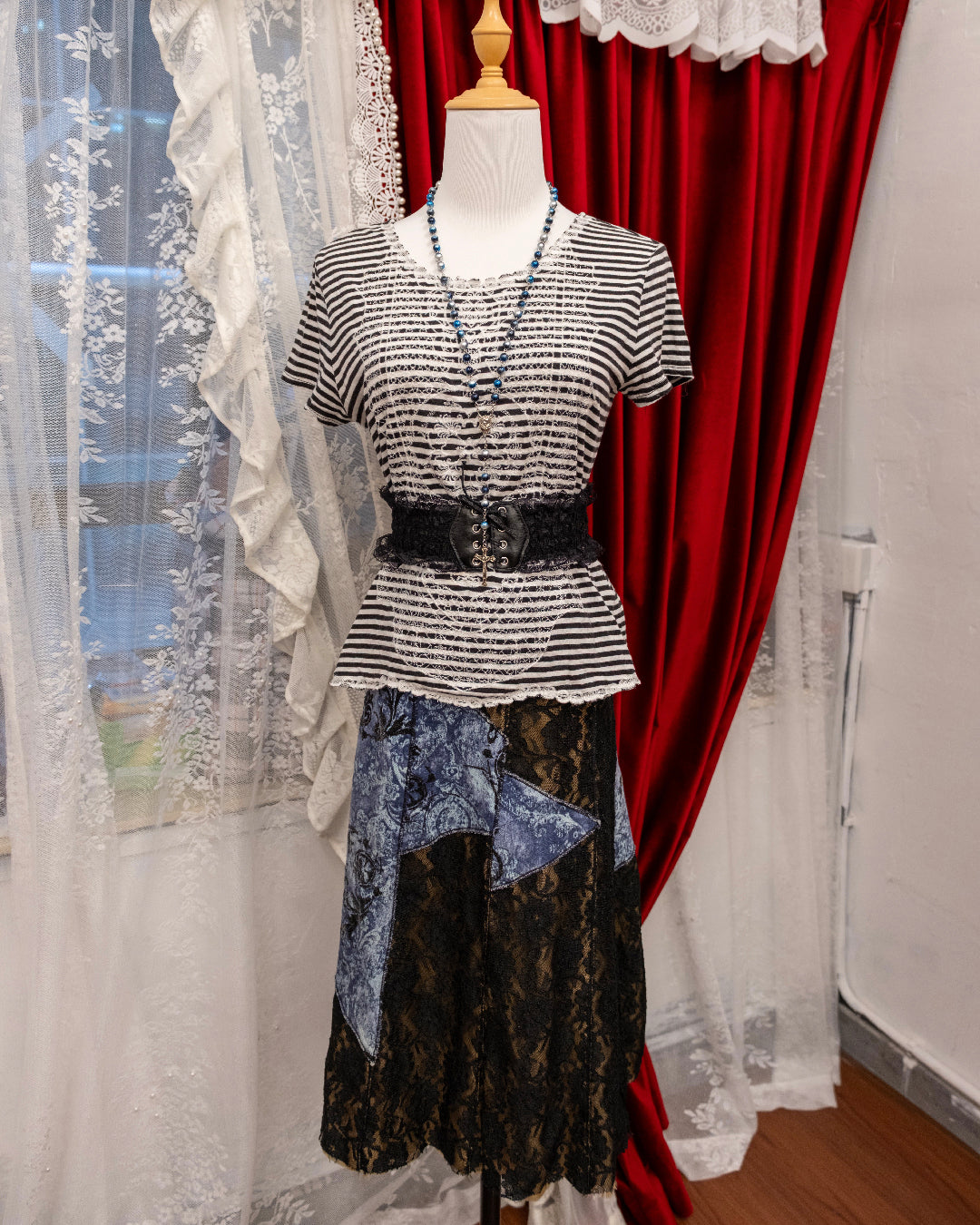 [Set] Monochrome Stripe Peplum & Indigo Patchwork Lace