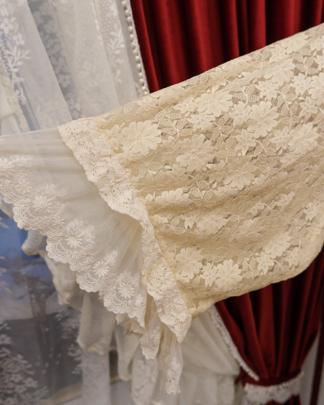Cream White Lace Outer