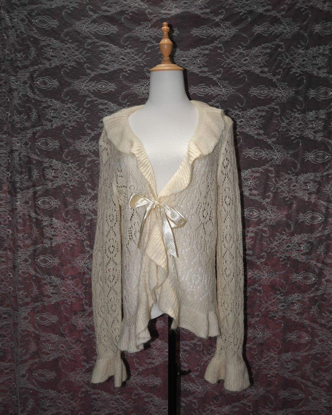 Creamy Ruffle Cardigan