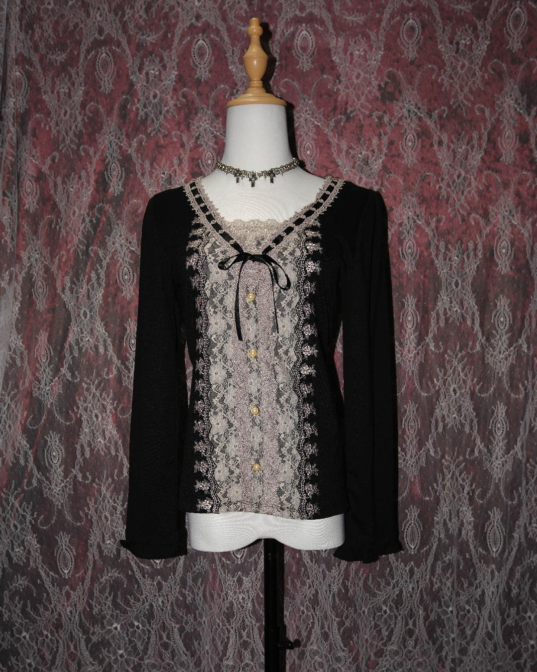 [Axes Femme] Gothic Lace Top