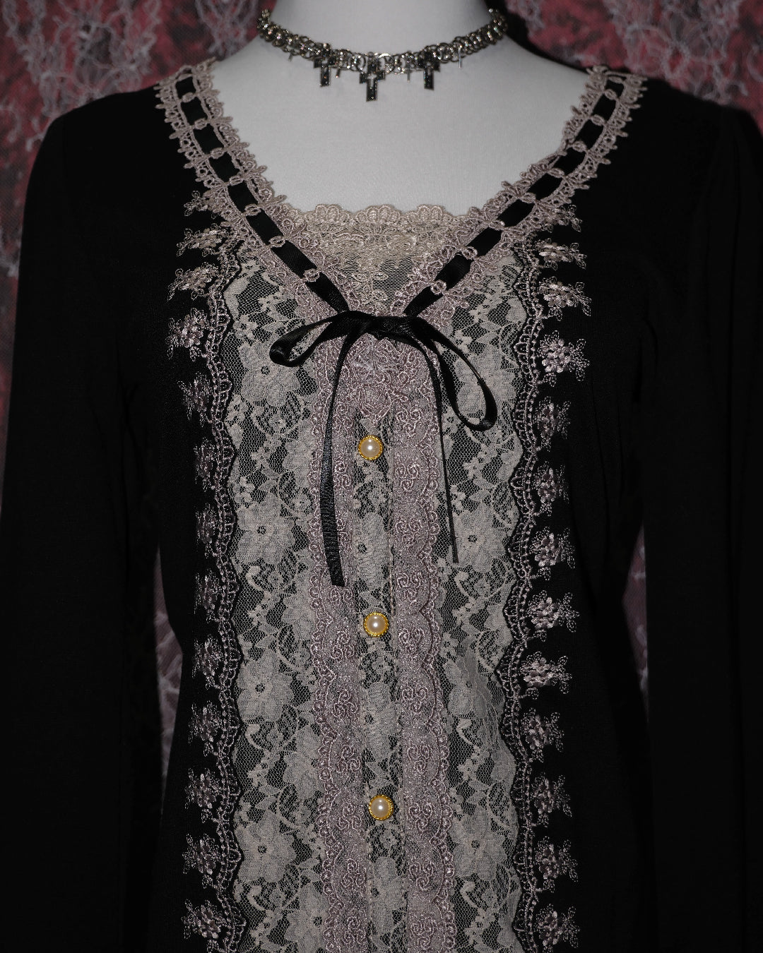 [Axes Femme] Gothic Lace Top
