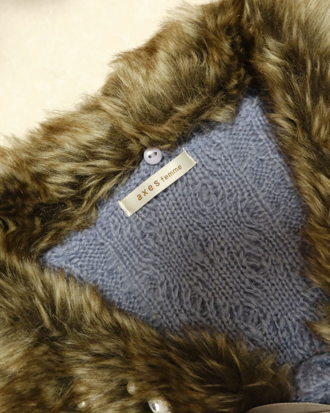 [Axes Femme] Sapphire Ribbon Sweater