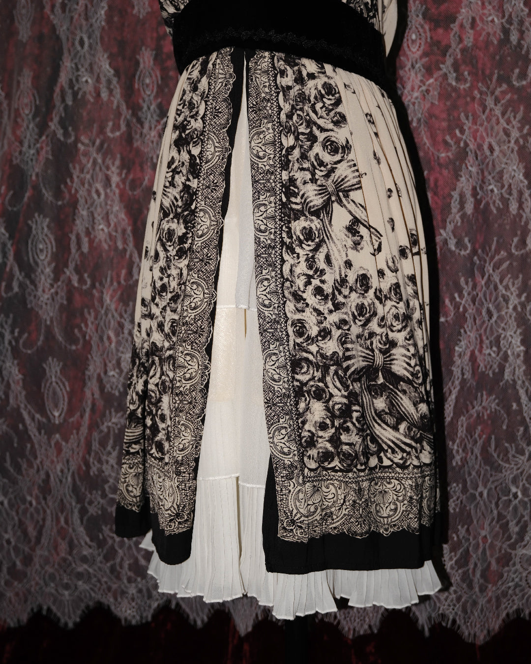 [Axes Femme] Gothic Queen Dress