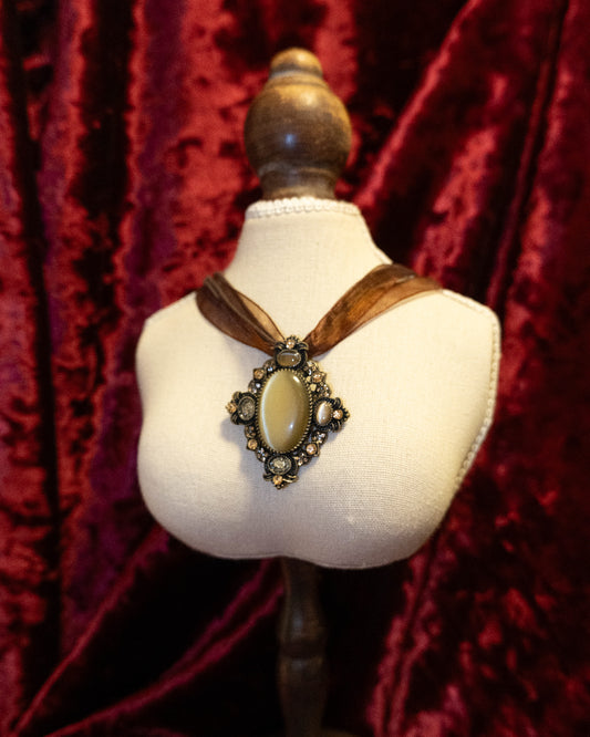 [France] Victorian Cameo Style Pendant & Brooch