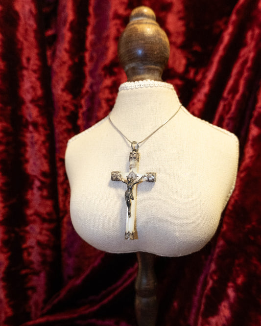 [France] Sliver & Pearl Crucific Pendent