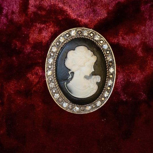 [France] Cameo Brooch