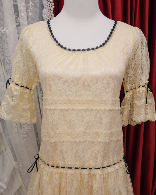 [Korea] Cream Lace One Piece