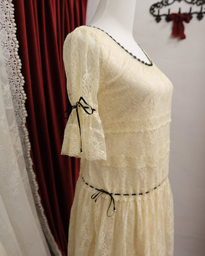 [Korea] Cream Lace One Piece
