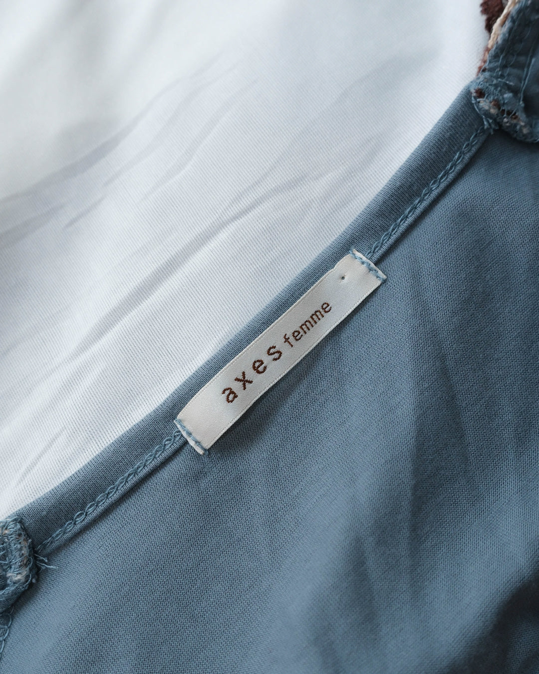 Axes Femme Berry Blue Heart Top