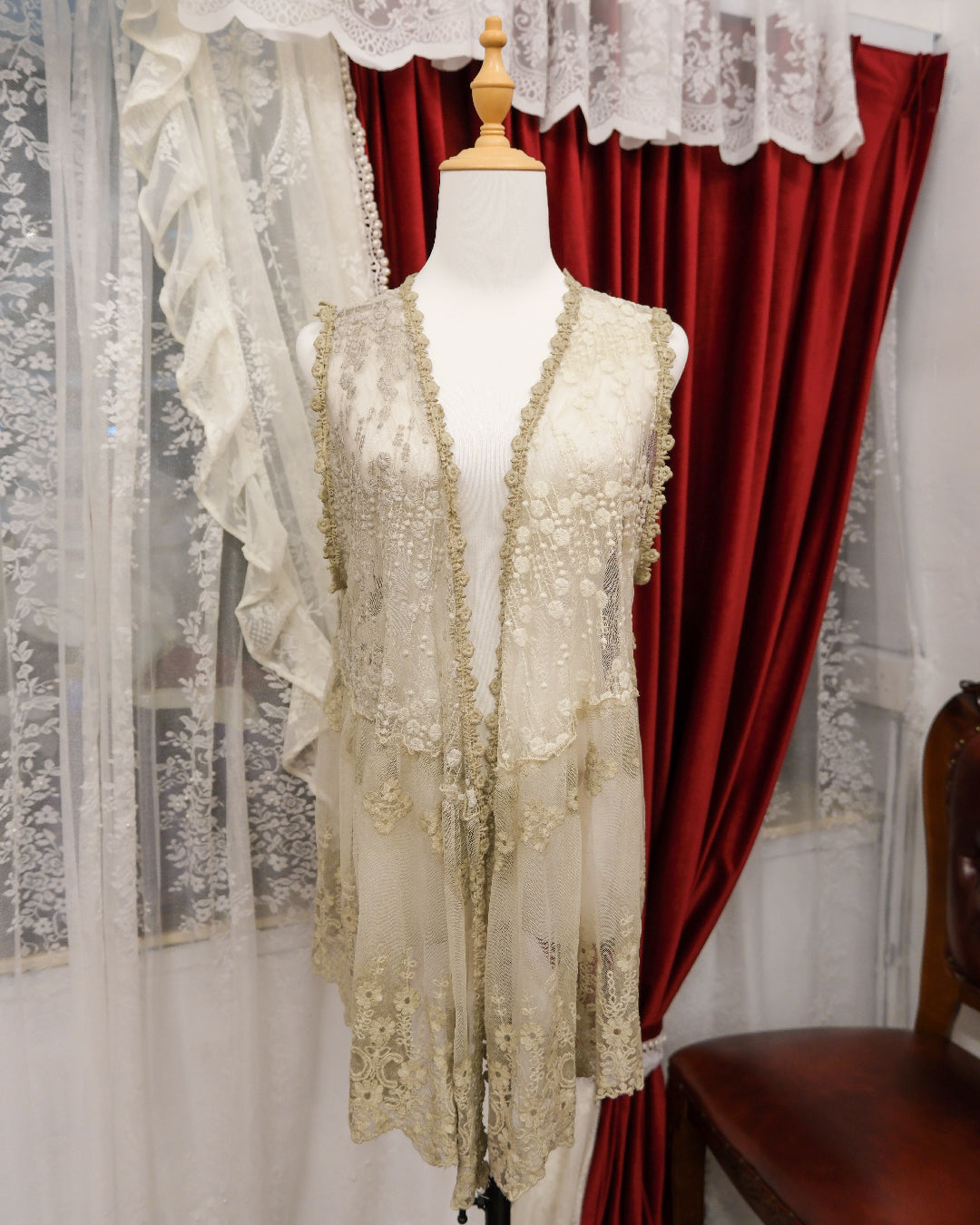 Pretty Angel Starry Floral Lace Vest Outer