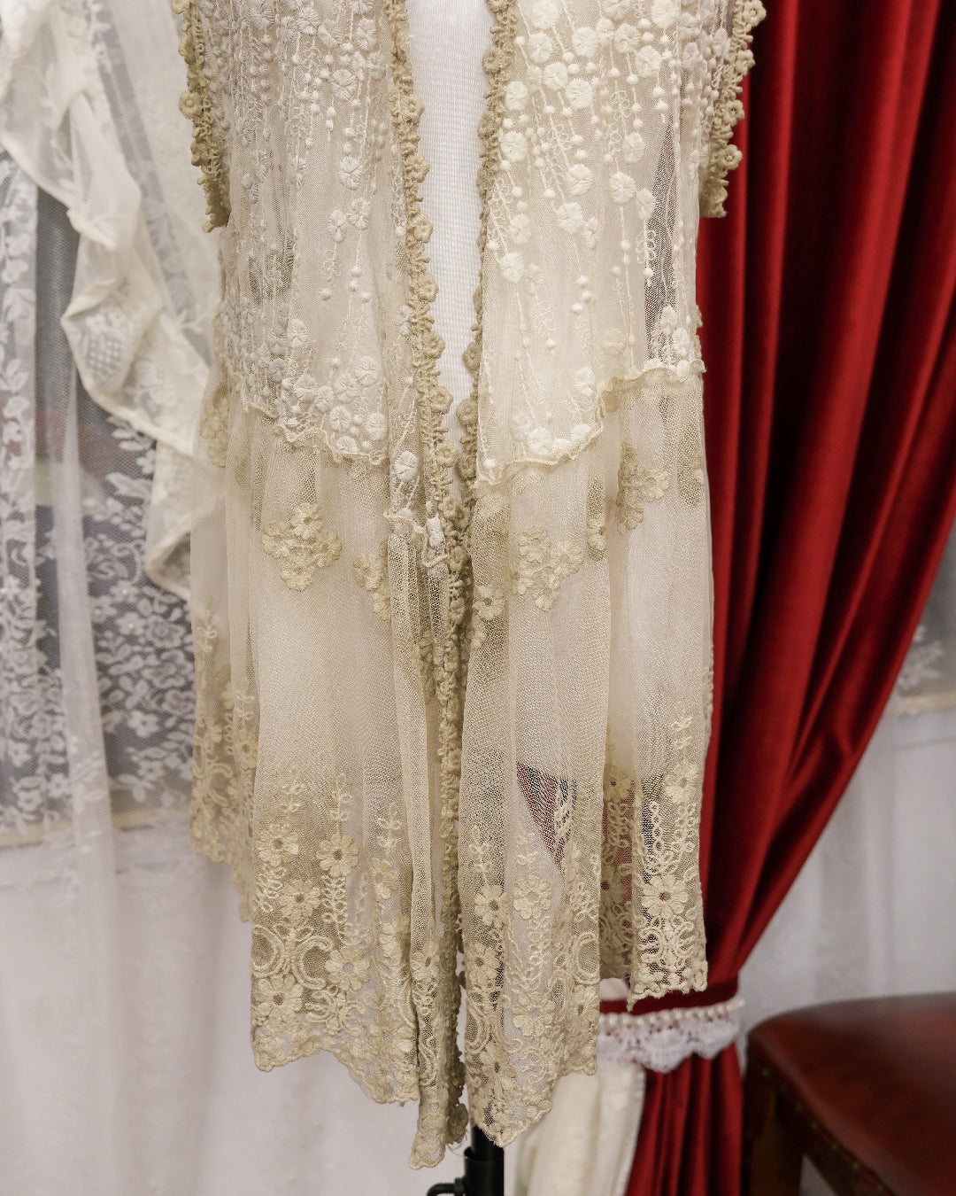 Pretty Angel Starry Floral Lace Vest Outer