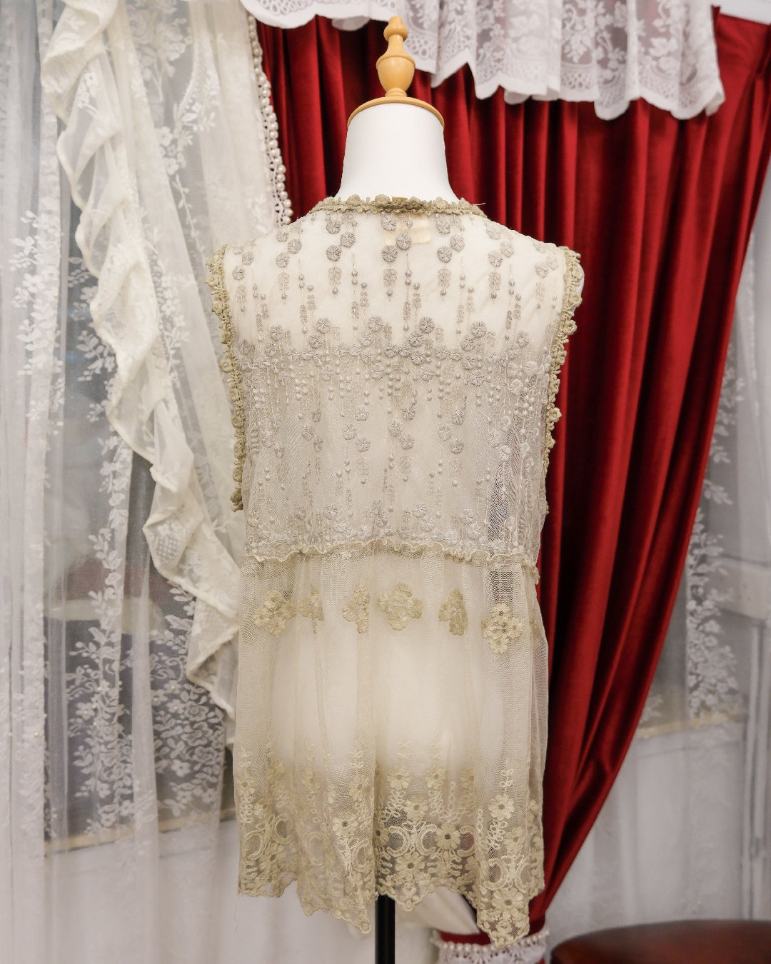 Pretty Angel Starry Floral Lace Vest Outer