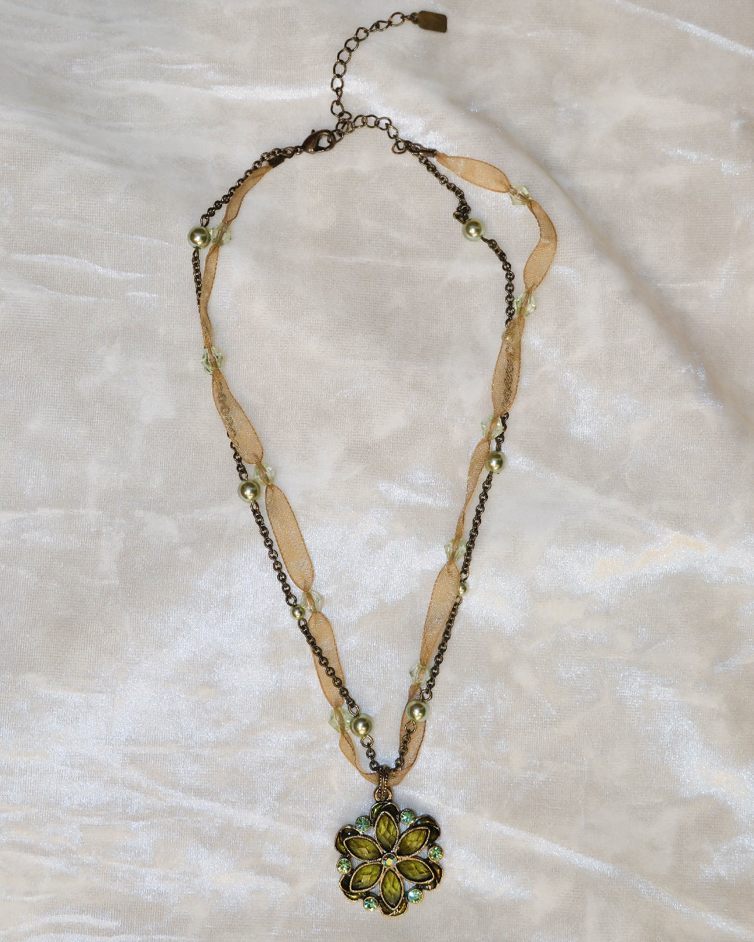 [USA] Mossy Ribbon Necklace