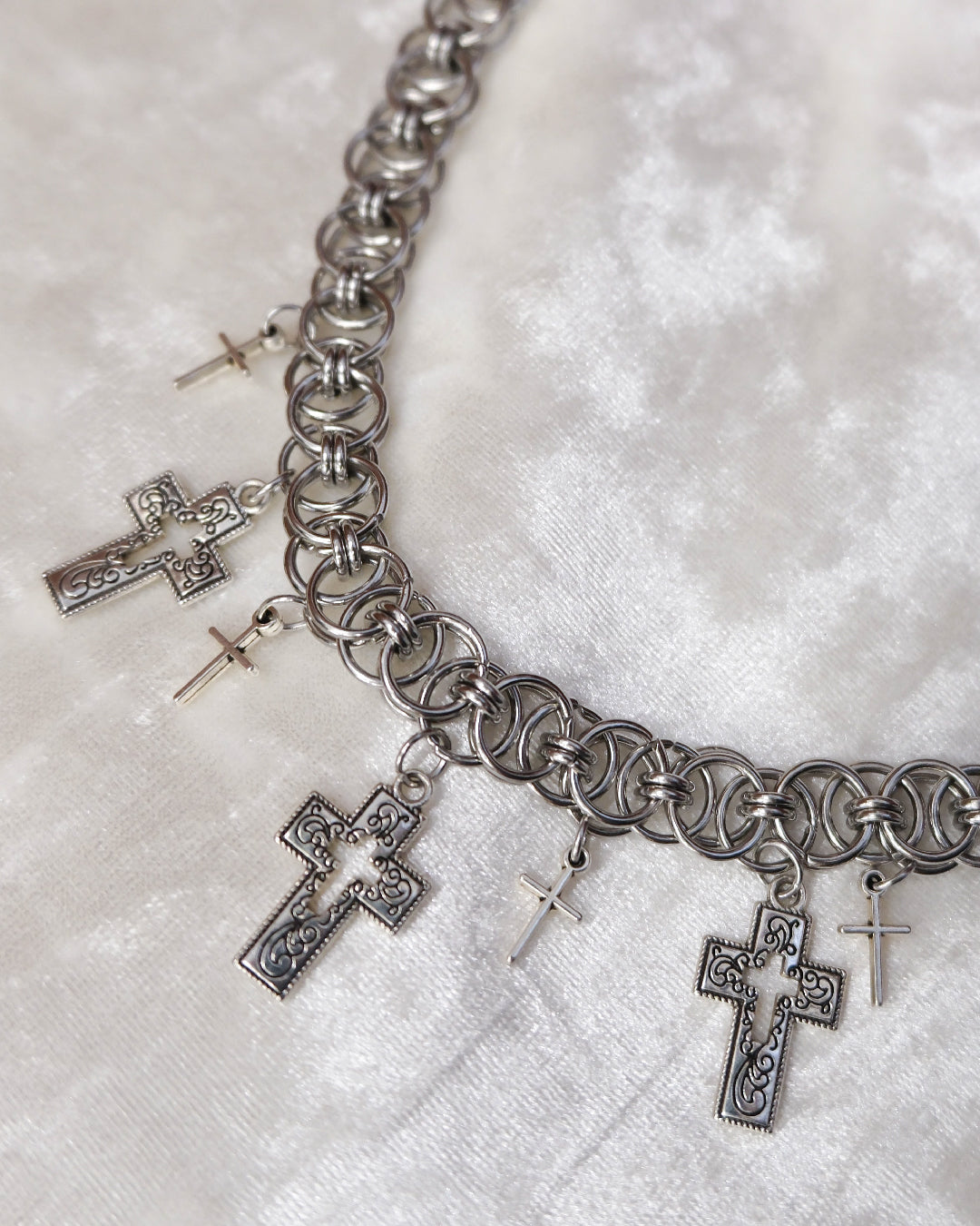 Silver Chainmail Crosses Choker