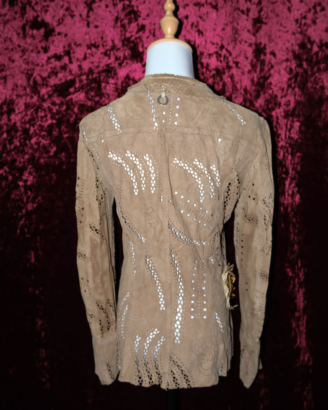 [Italy] Desert Nomad’s Sun-Kissed Jacket