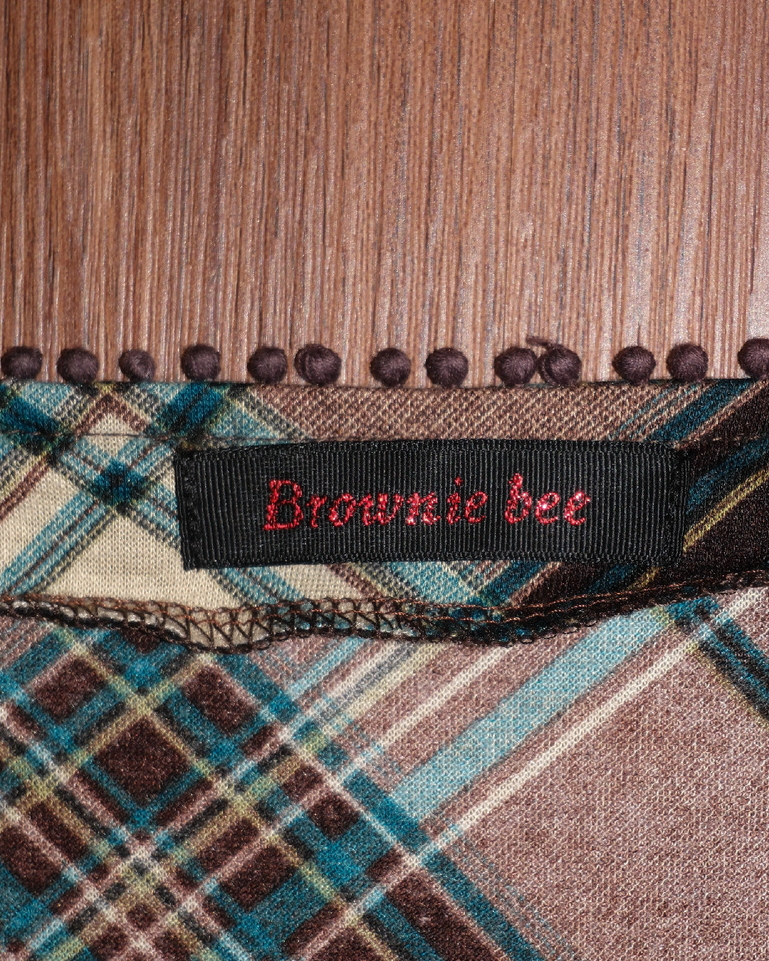 [Korea] Brownie Bee Plaid Top
