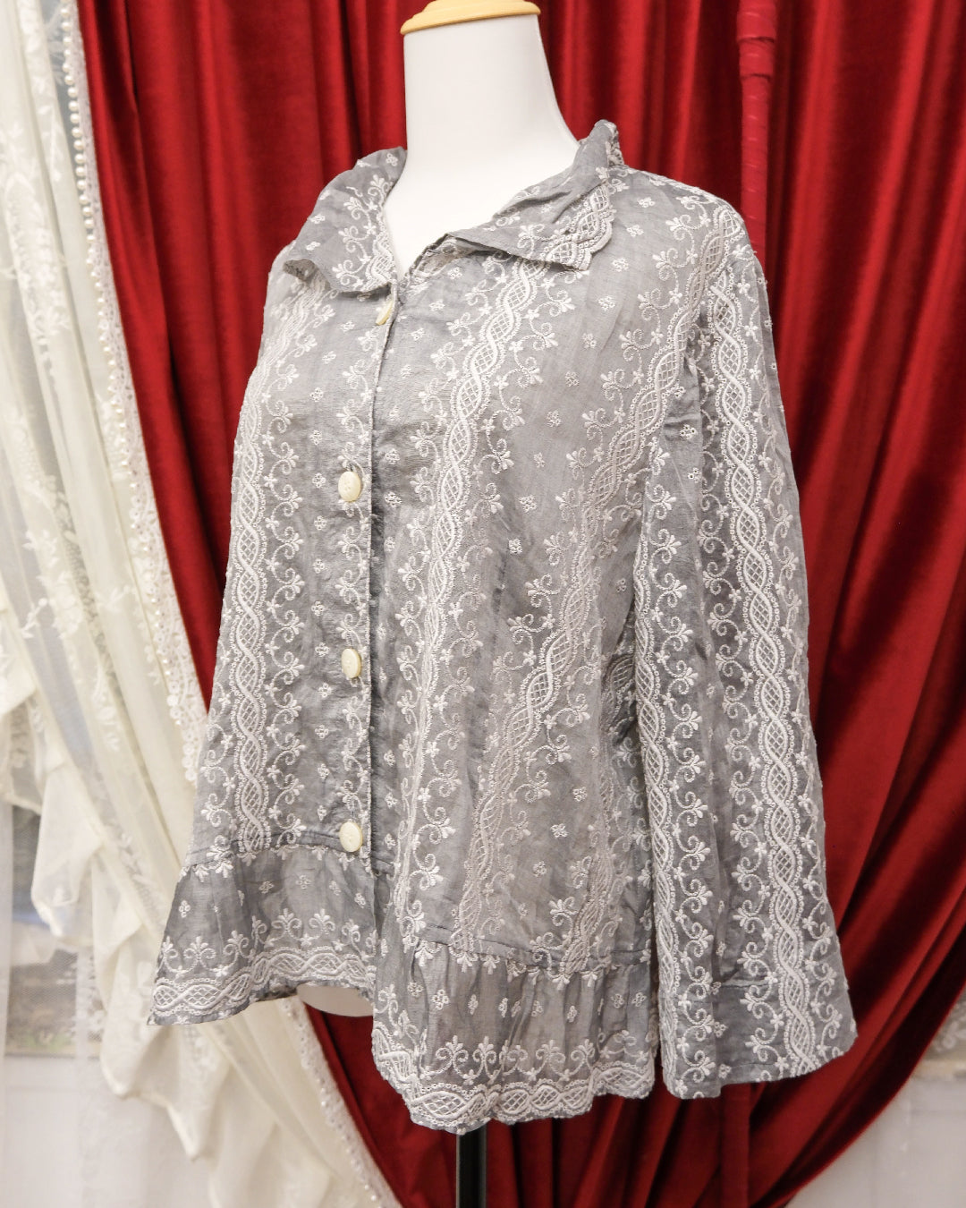 [Japan] Cloud Grey Embroidered Shirt