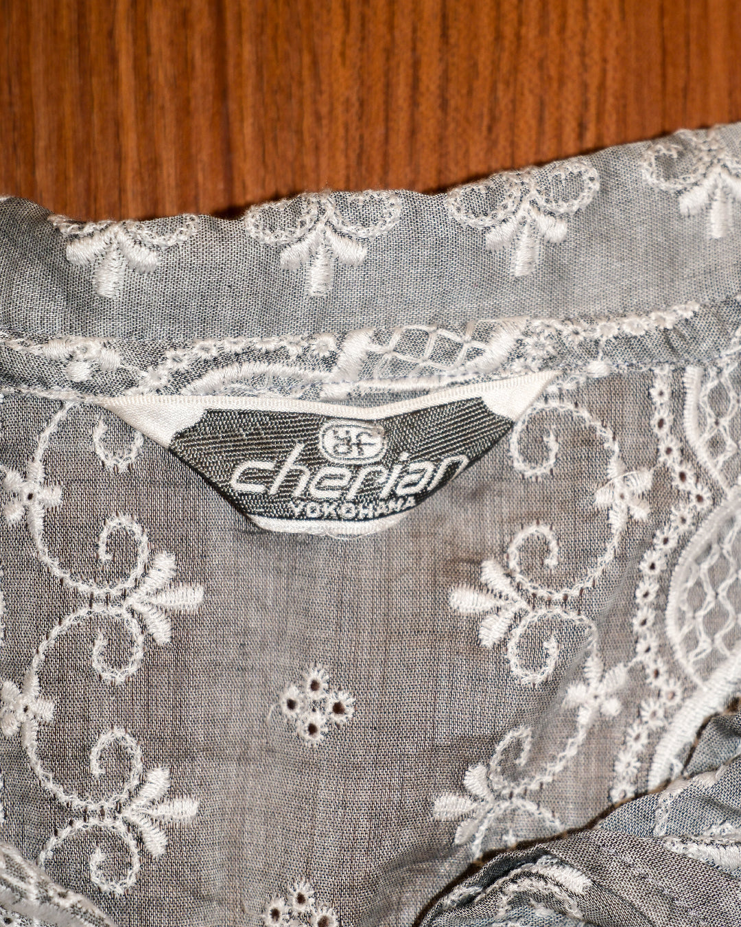 [Japan] Cloud Grey Embroidered Shirt