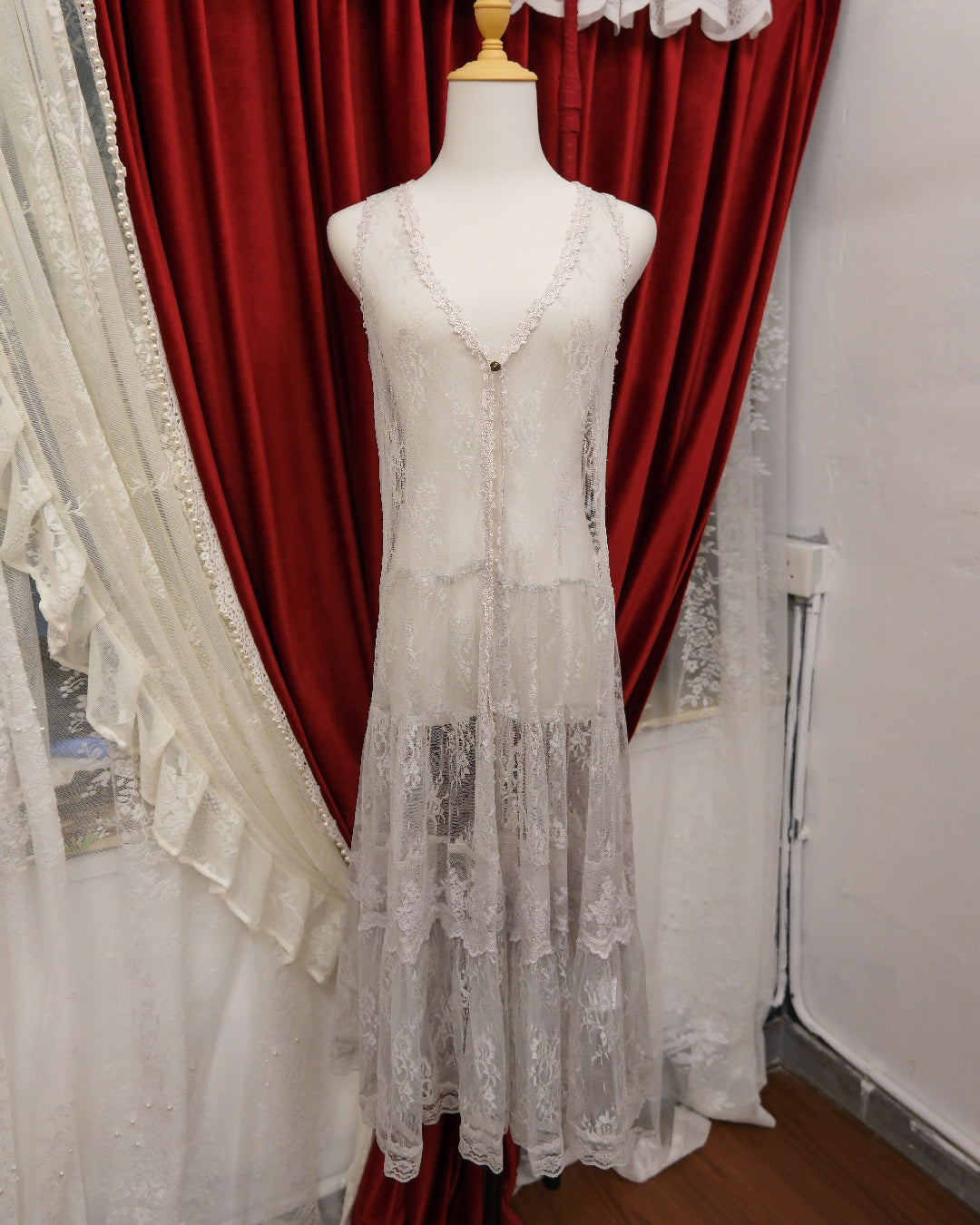 Axes Femme Cloud Grey Lace Outer