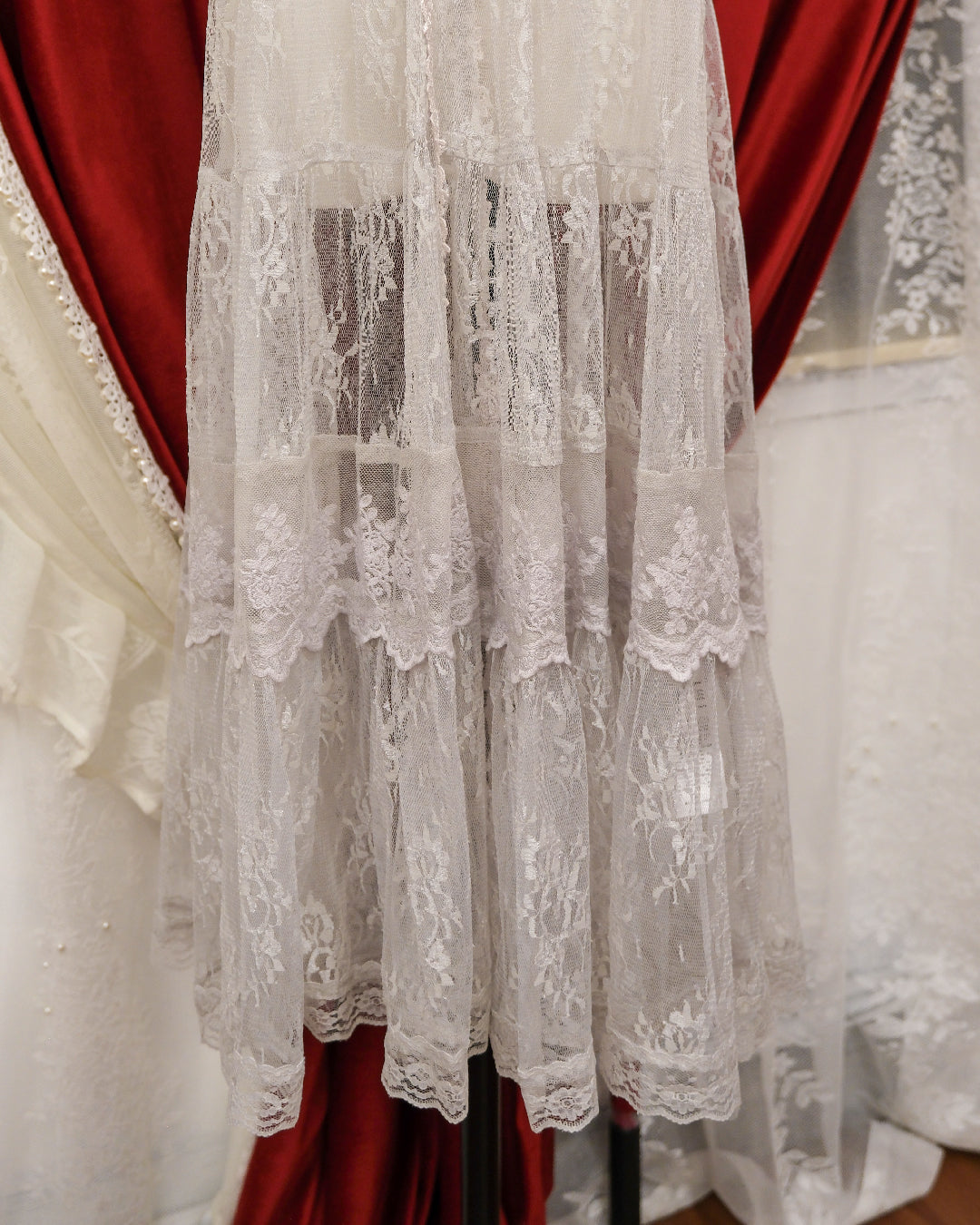 Axes Femme Cloud Grey Lace Outer
